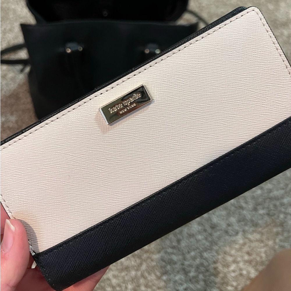 Kate Spade Wallet Shell Armazon brand new